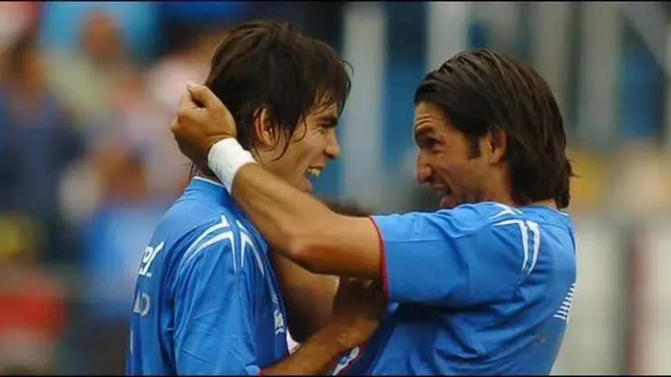 Chelito y Kikin celebrando un gol