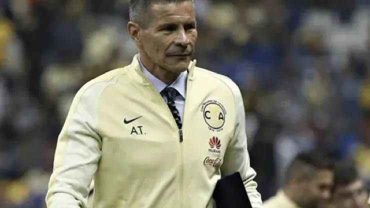 Alfredo Tena podría dirigir a la Selección de Panamá