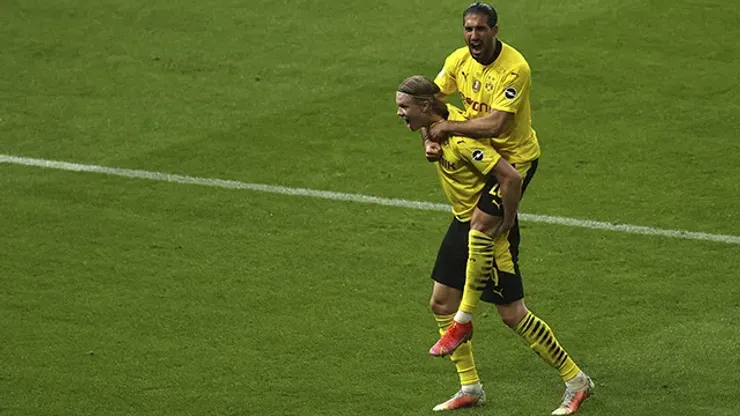 Dortmund se corona en la Pokal tras golear 4-1 al Leipzig