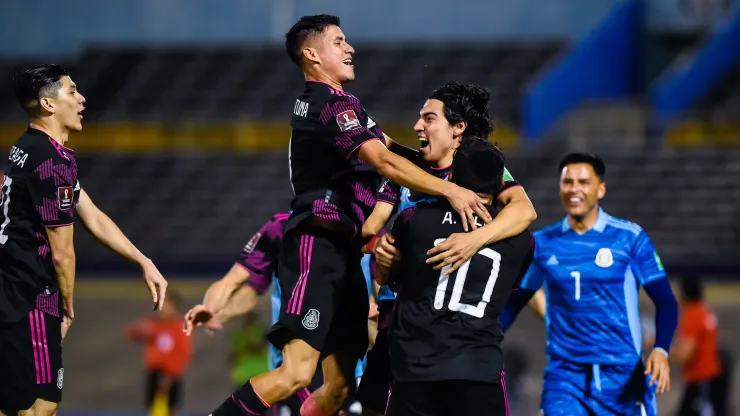 México logró sigue en la pelea por un boleto a Qatar 2022