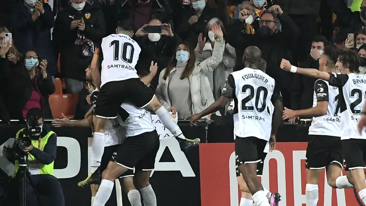 Valencia celebrando gol de Gonçalo Guedes