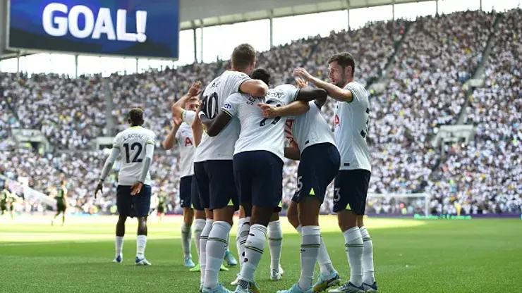 Tottenham cuenta con jugadores de buena estatura