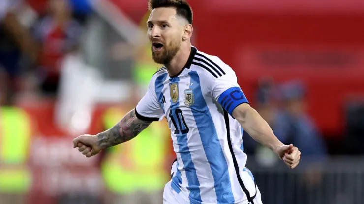 Lionel Messi le dio un regalo único a un jugador juvenil
