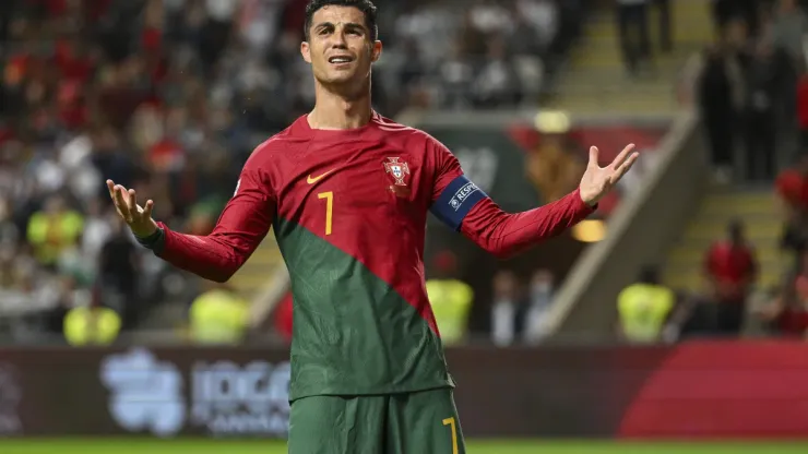 A Cristiano Ronaldo ya lo quieren fuera de las canchas. Fuente: Getty
