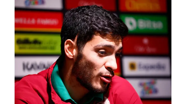 Raúl Jiménez ya reportó con la Selección en Girona
