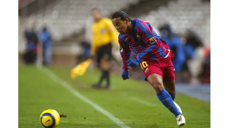 Aniversario de Ronaldinho bailando al Real Madrid
