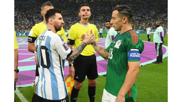 Lionel Messi y Andrés Guardado | Getty Images
