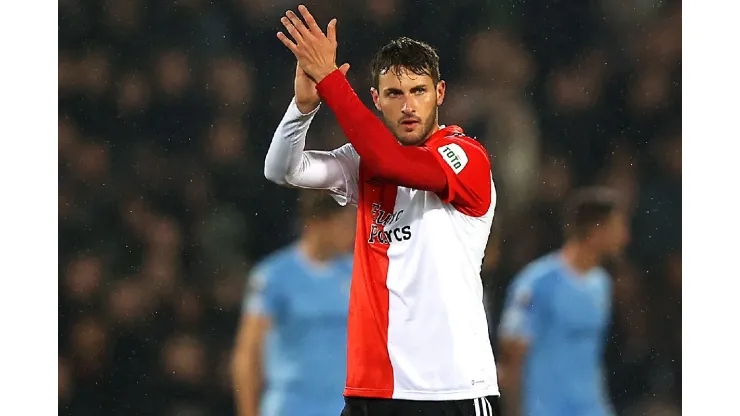 Santi Giménez fue relevo con el Feyenoord. | Getty Images
