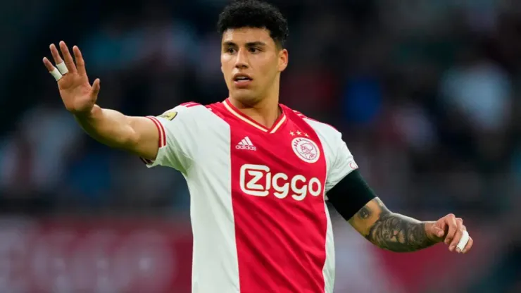 Jorge Sánchez no tiene ni un año en el Ajax y ya es duramente criticado por su accionar.
