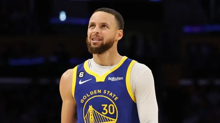 Los Warriors de Stephen Curry firmaron a un nuevo jugador.
